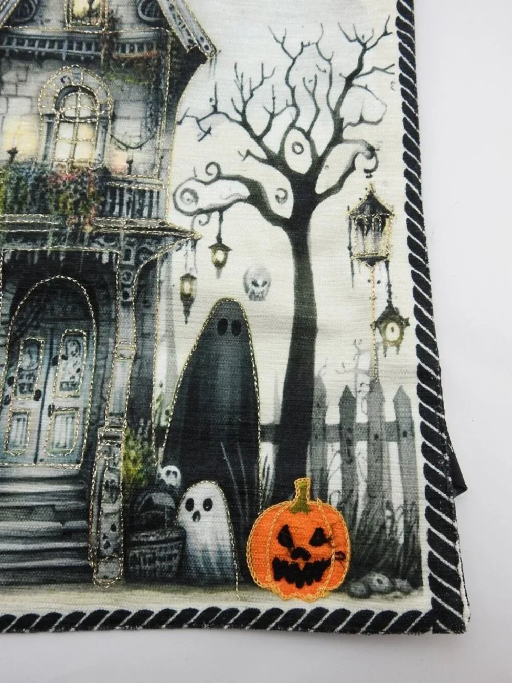 Cynthia Rowley Halloween Haunted House Bats Pumpkins Table Runner NWT